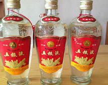 北京烟酒回收五粮液 各种老酒 回收各种烟酒 回收各种洋酒
